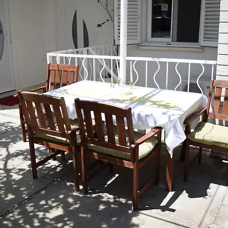 Jele Guest house 3*