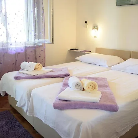 Guest house Jele 3*